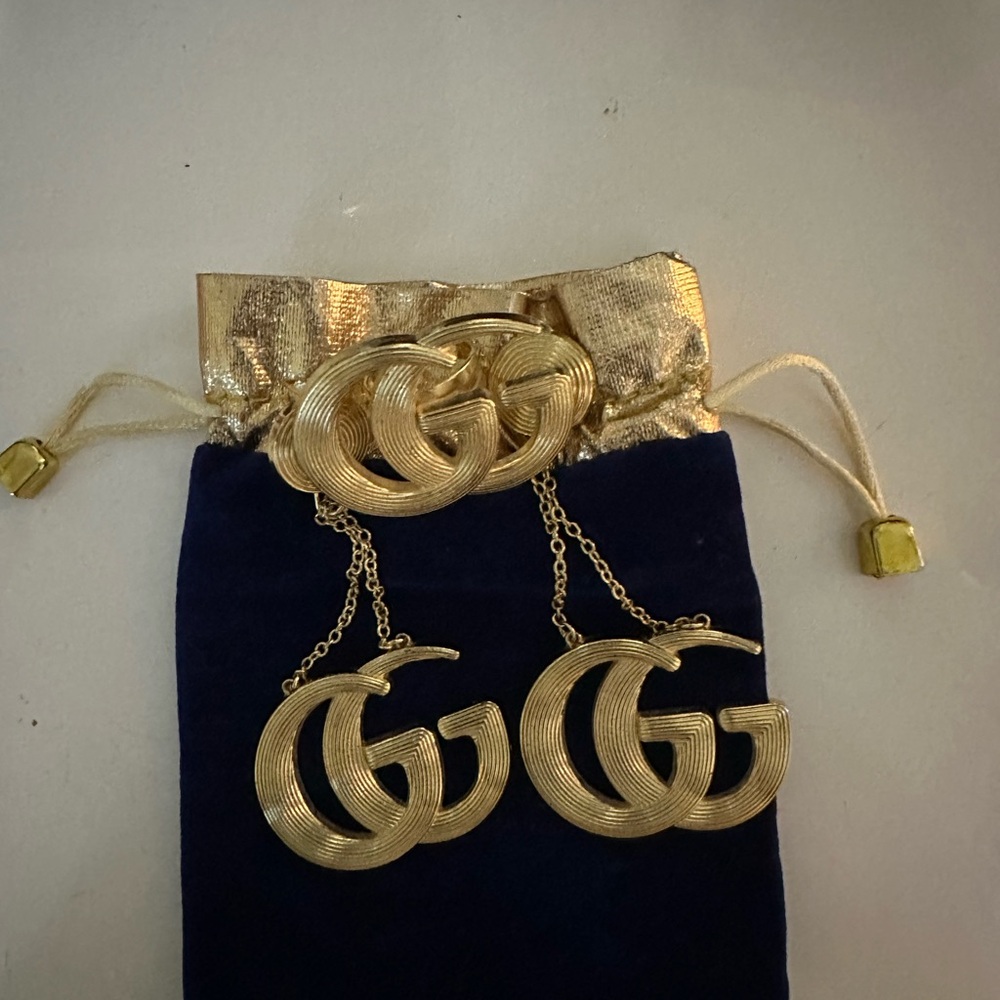 Gold GG Logo ring and earrings set
